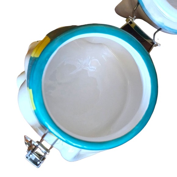 Sombrero Wearing Chihuahua By Boston Warehouse Hinged Treat Storage Jar - Picture 7 of 8